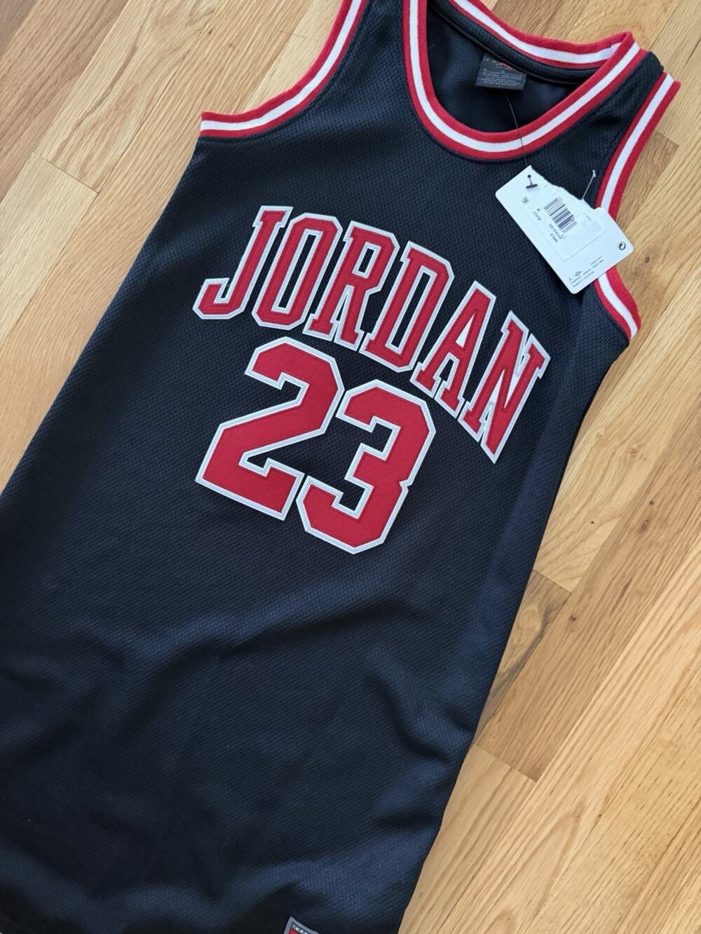 Jordan 23 Girls Jersey Sleeveless Black Red Medium NWT